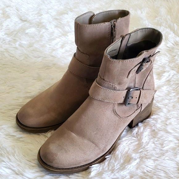 DV Dolce Vita Ankle boots, Strappy, Tan Color, Womens Size 6 - Picture 1 of 7